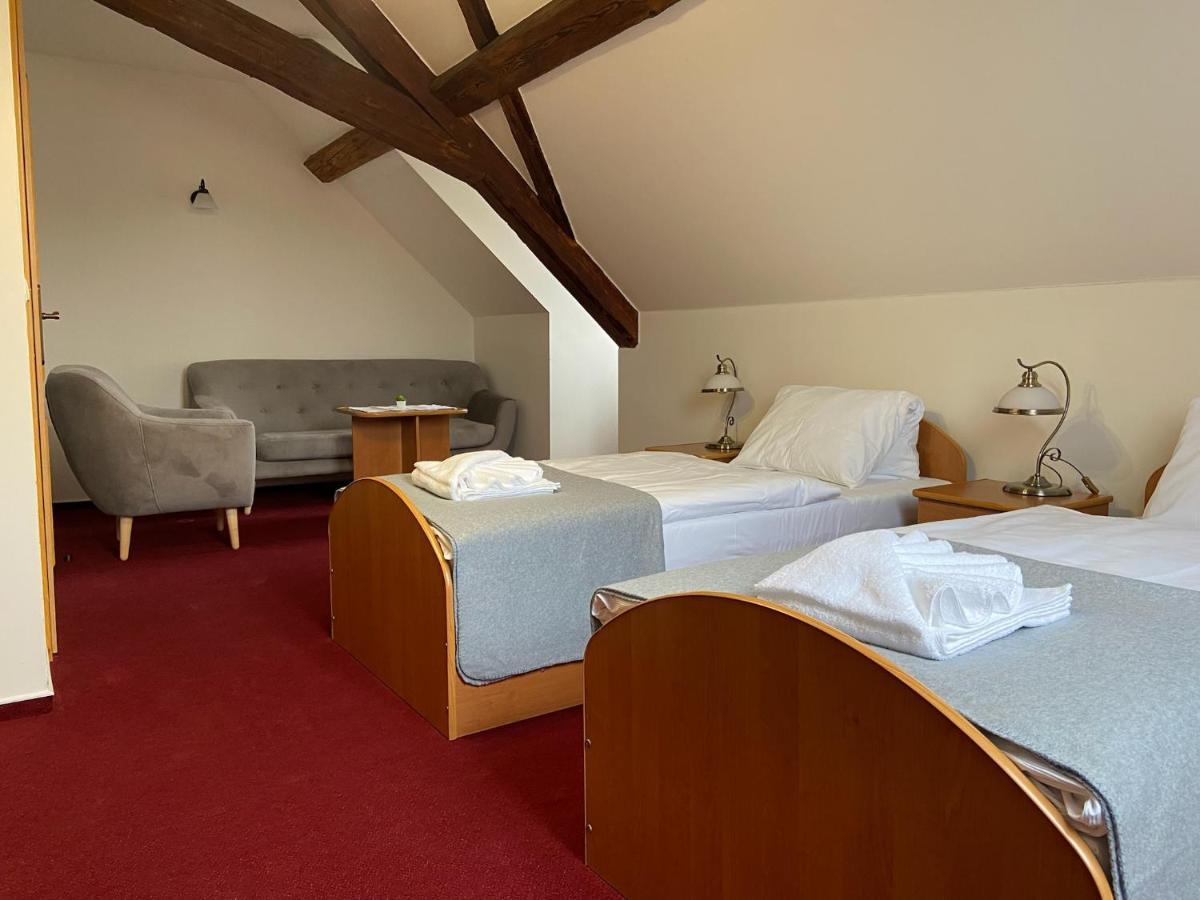 Hotel Zamecek Raspenava Ngoại thất bức ảnh