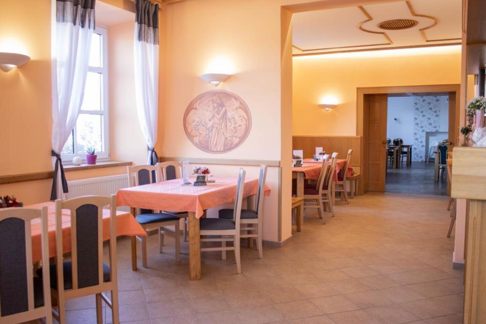 Hotel Zamecek Raspenava Ngoại thất bức ảnh