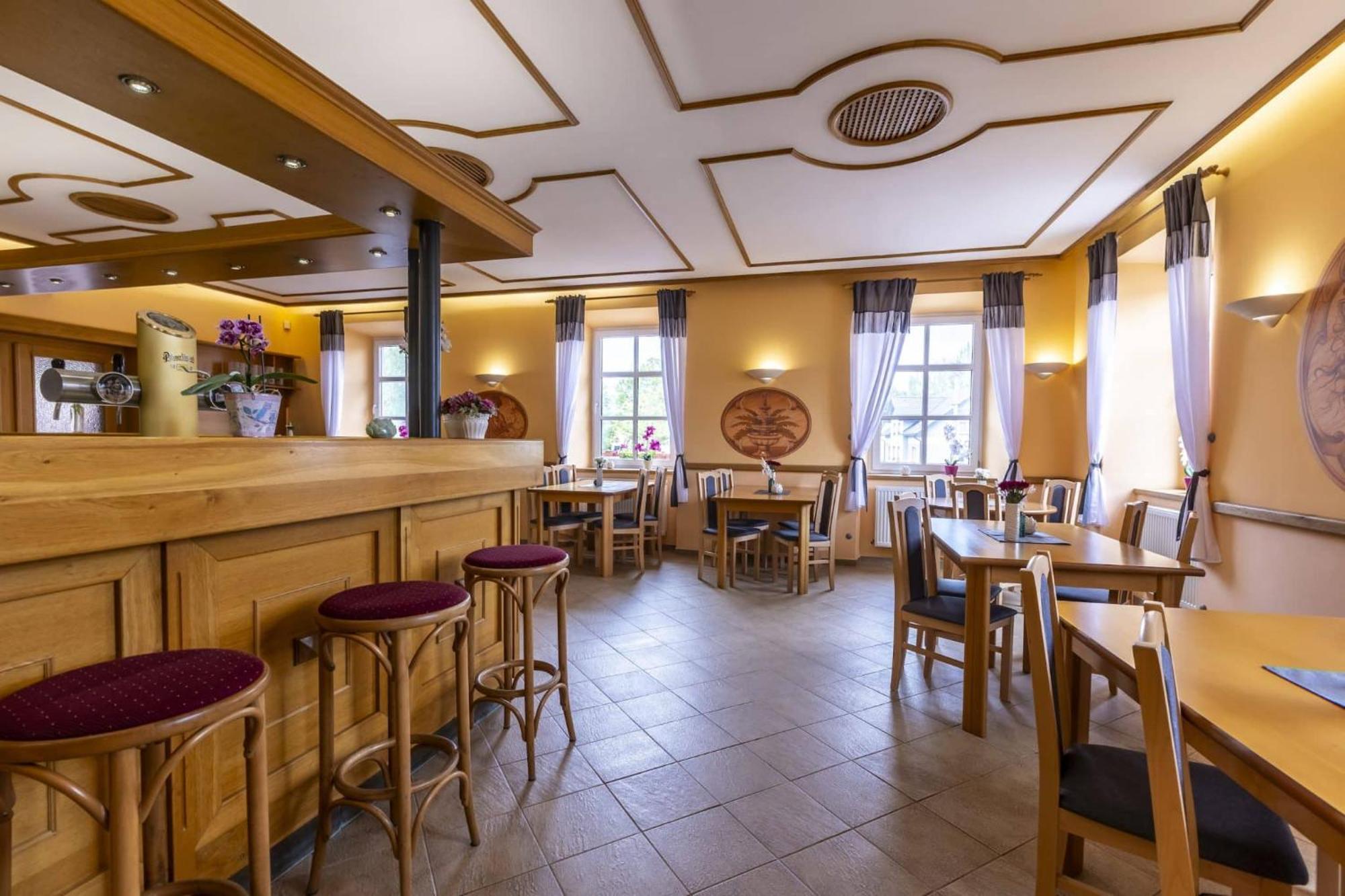 Hotel Zamecek Raspenava Ngoại thất bức ảnh